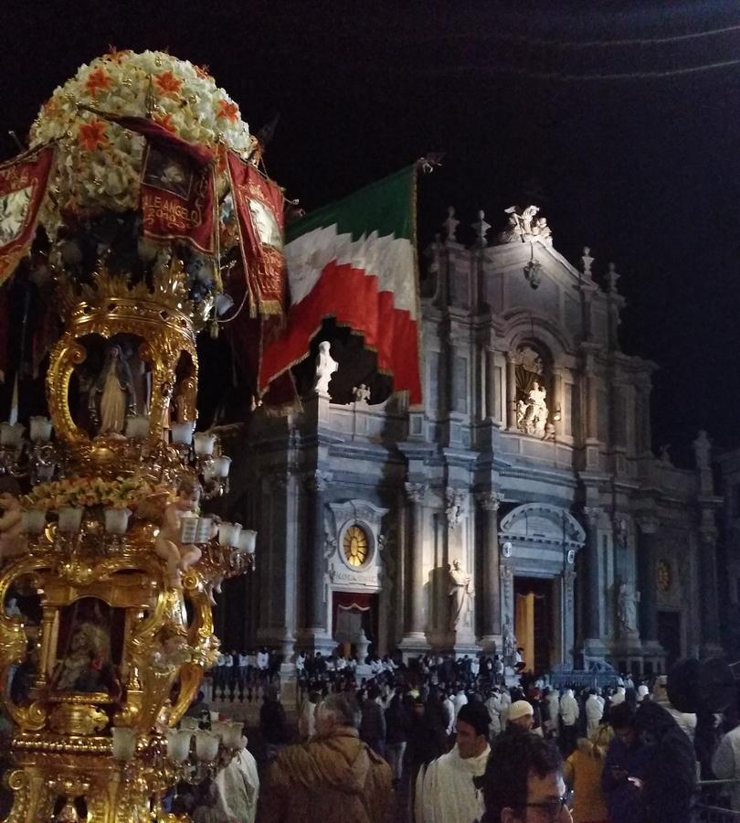 كاتانيا B&B Sicily Luxury المظهر الخارجي الصورة